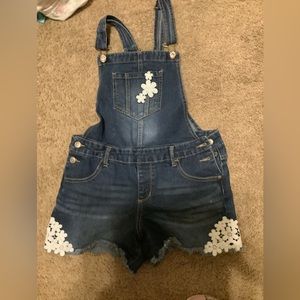 Girl’s overall shorts
